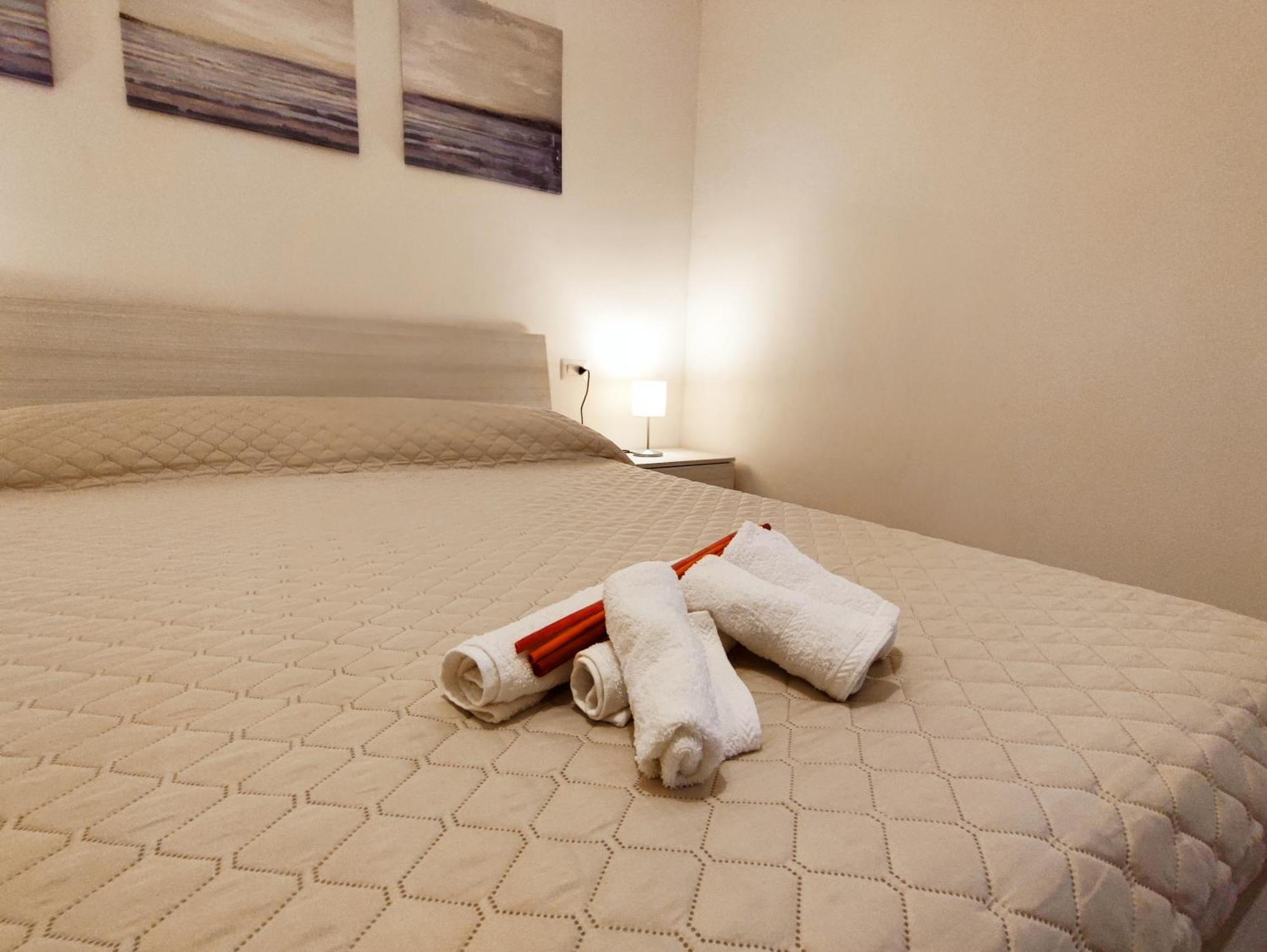 Bed and Breakfast Residenza Nel Borgo L'Appusentu Castelsardo Exterior foto